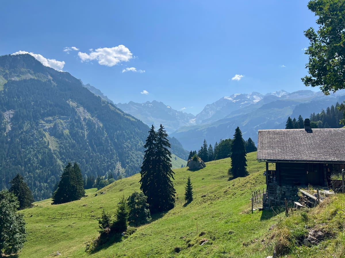 Gorący Kiental z widokami na Jungfrau